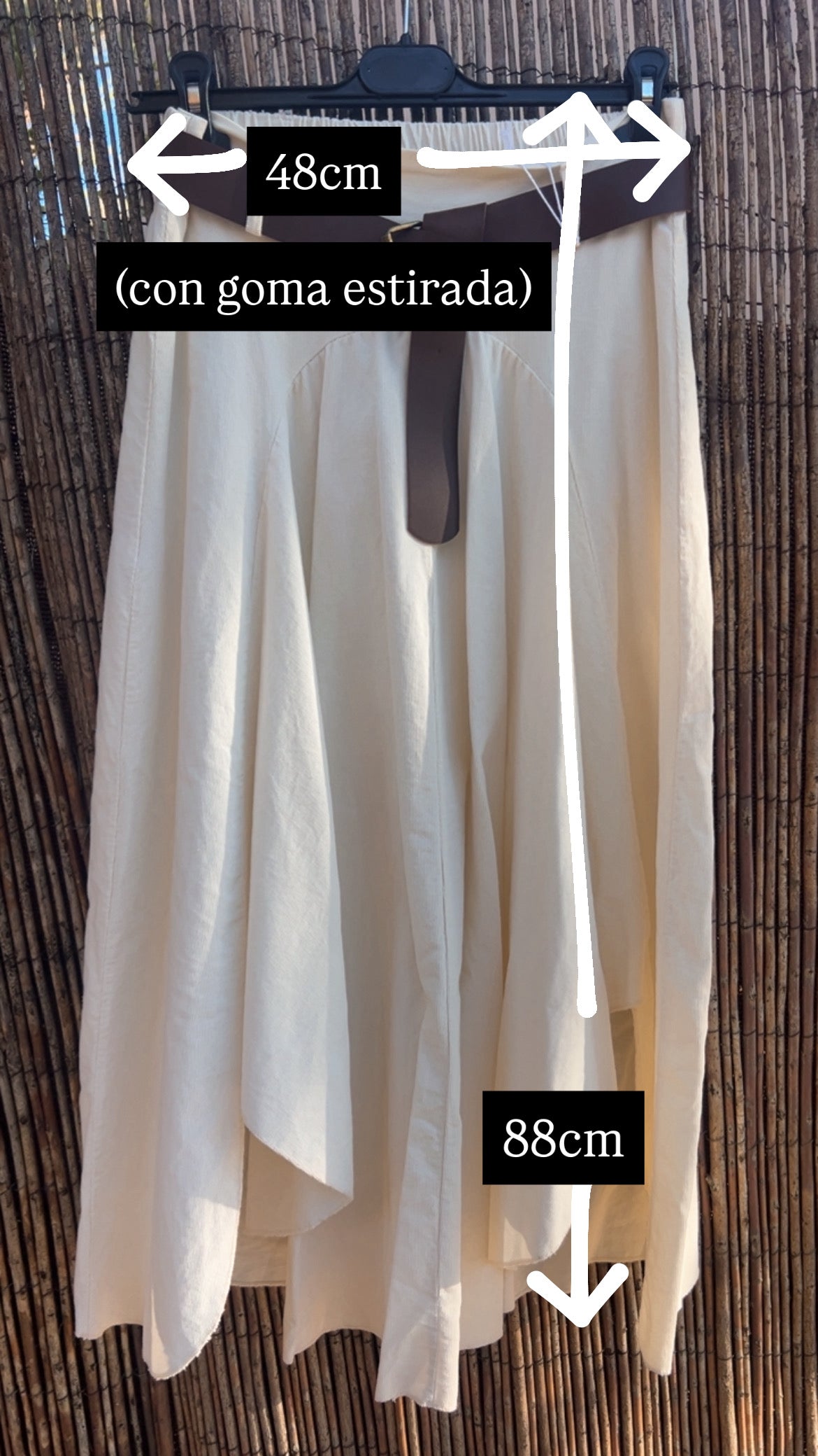 Falda beige micropana