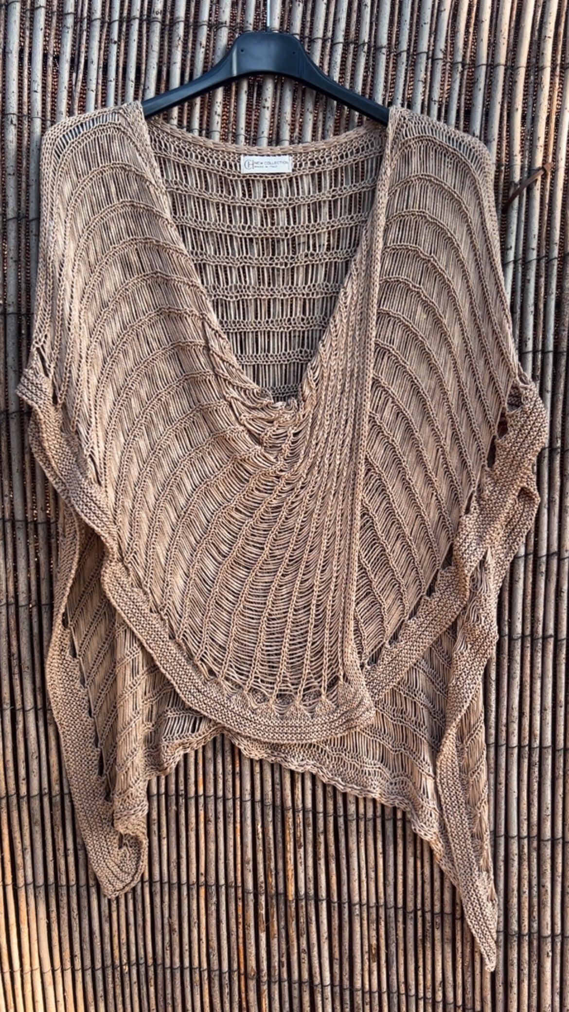 Poncho mariposa taupe