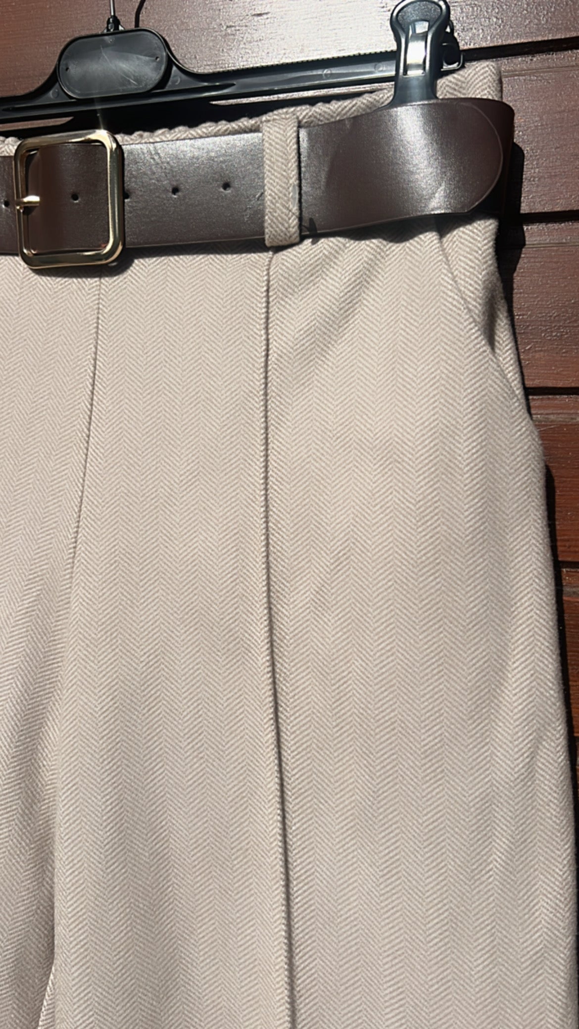 Pantalón beige espiga