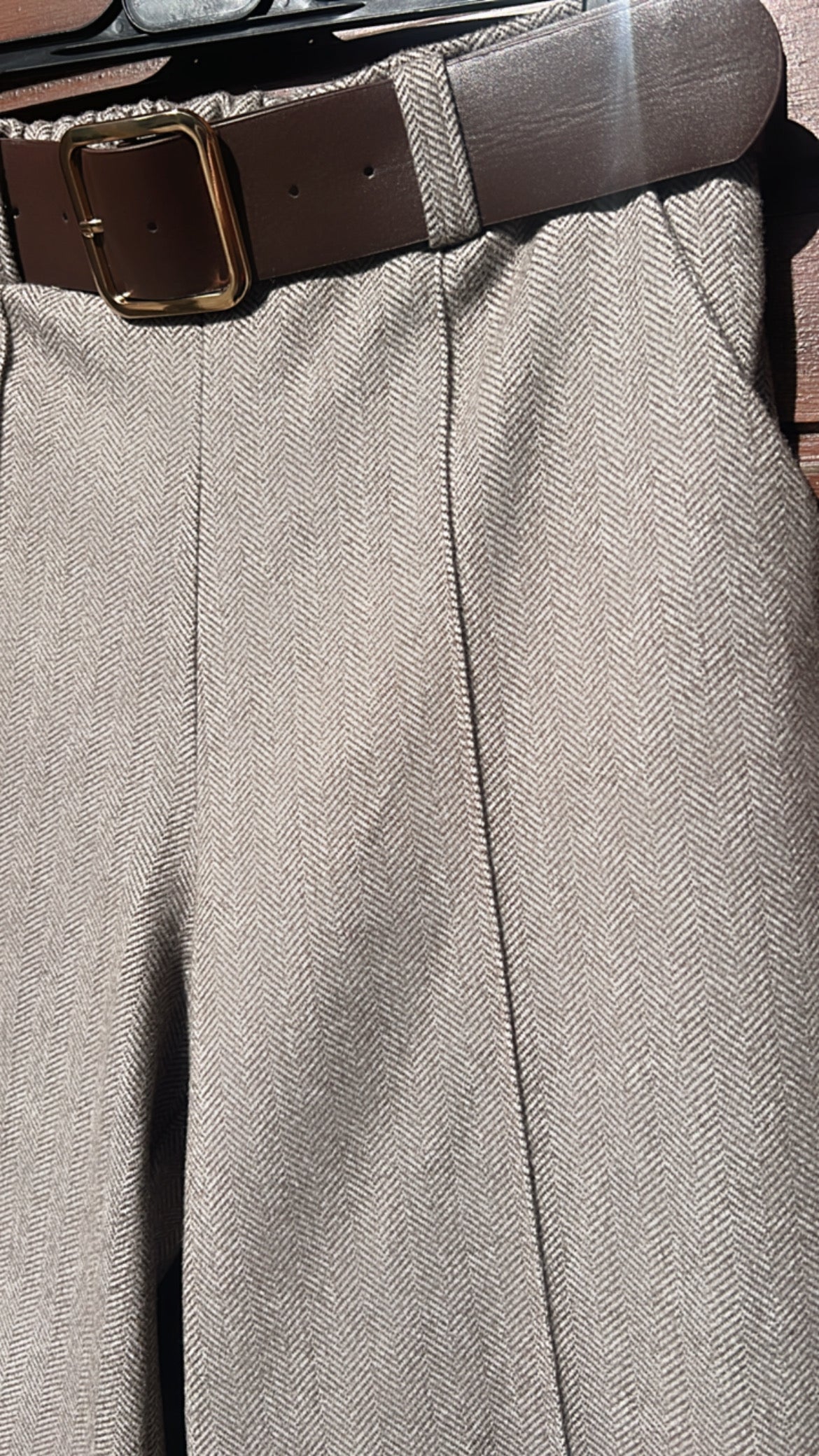 Pantalón marron espiga