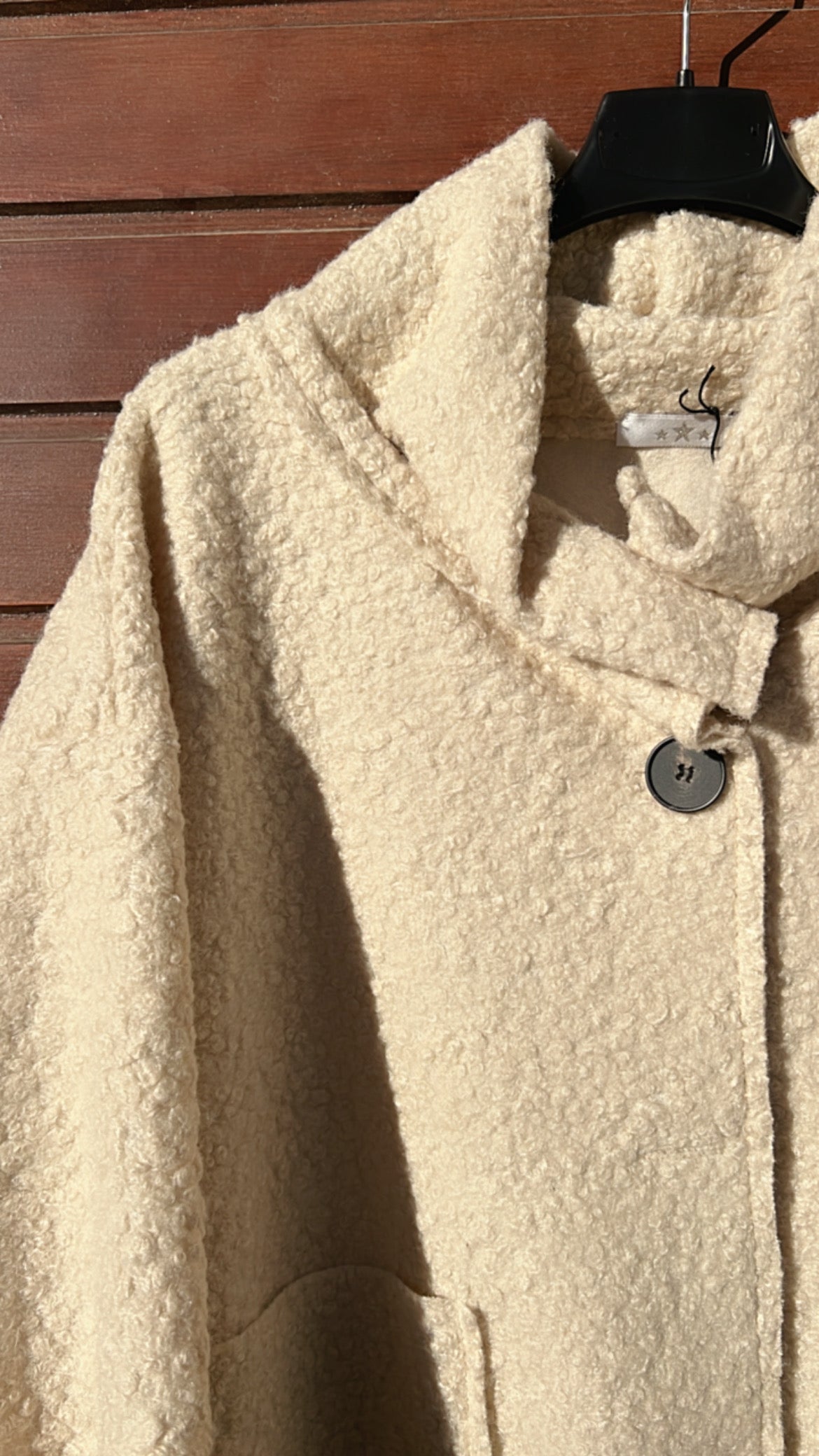 Chaqueta corta beige