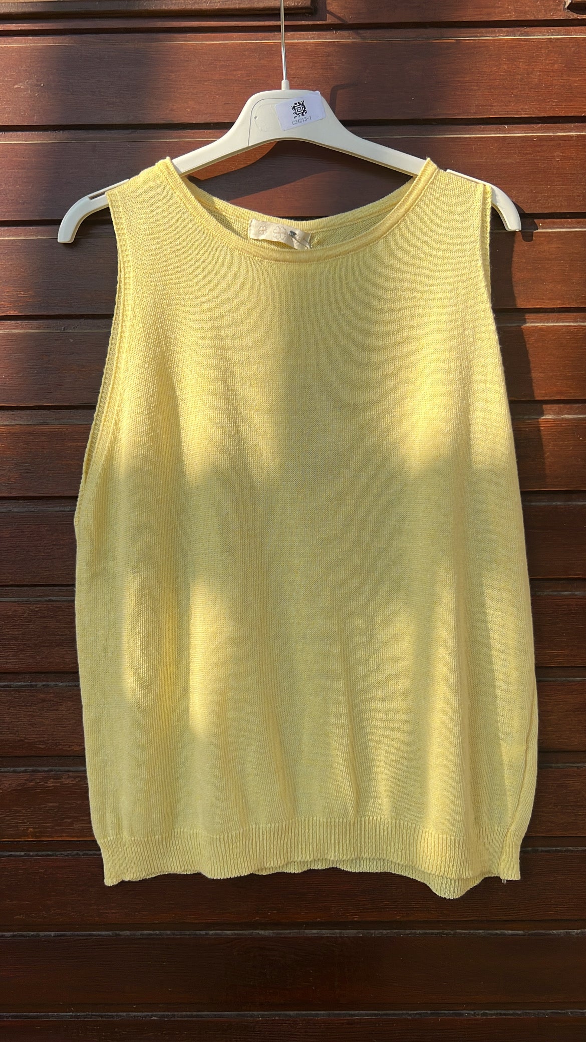 Top amarillo