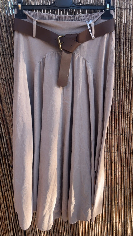 Falda beige micropana