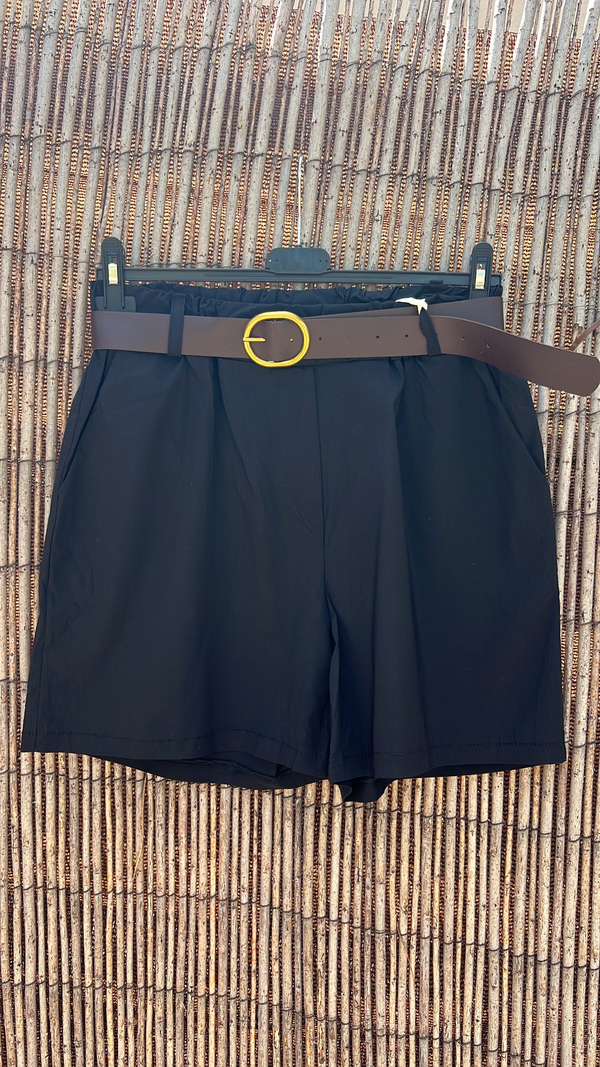 Bermuda corta negro