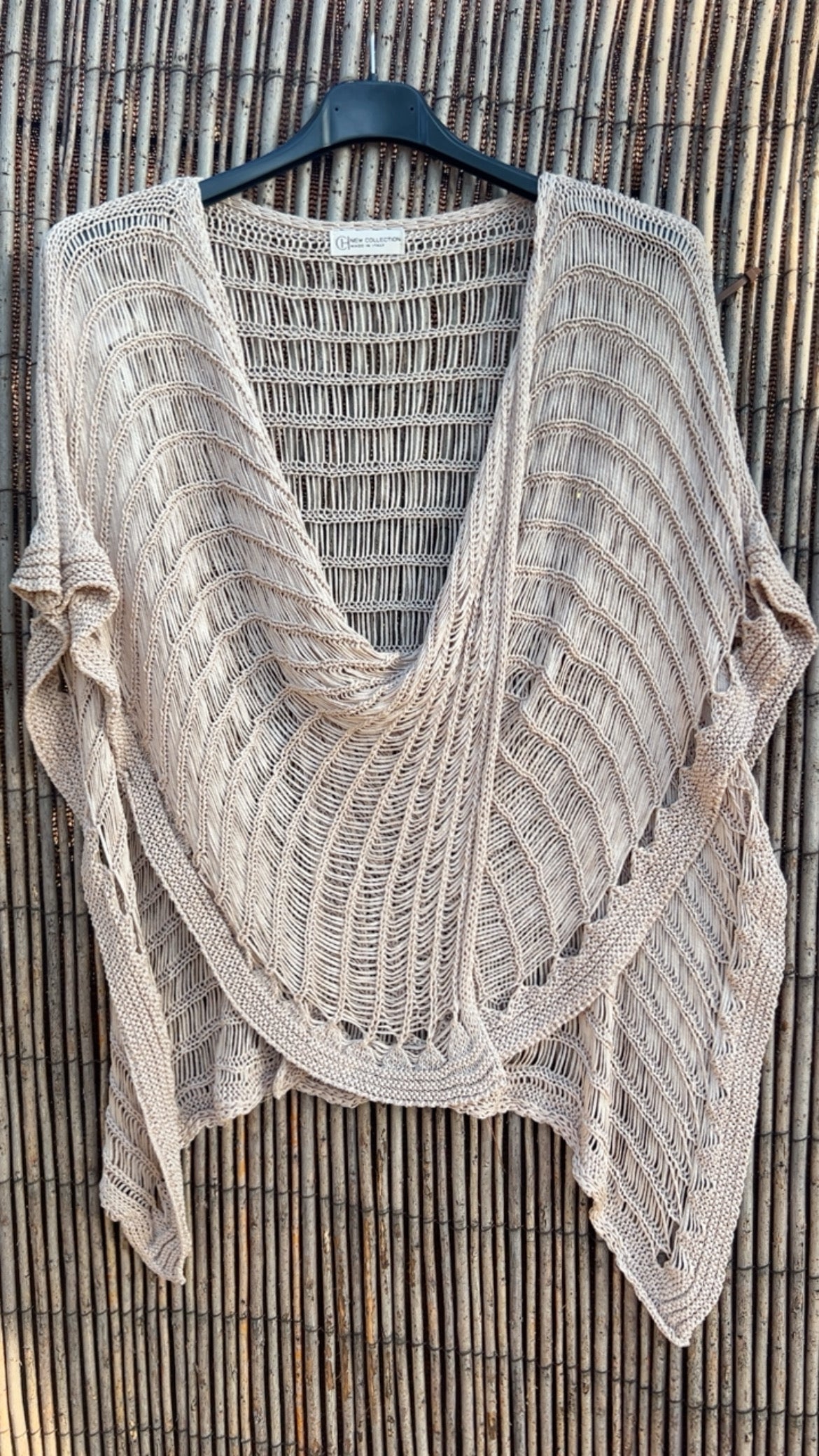 Poncho mariposa beige