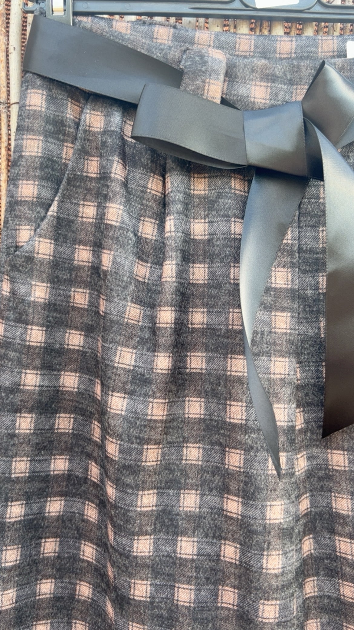 Pantalón cuadritos camel
