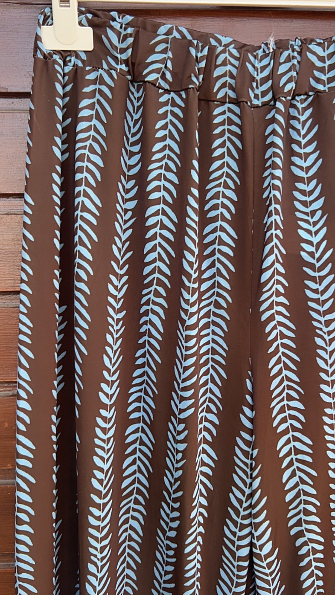 Pantalón licra fria hojas azules
