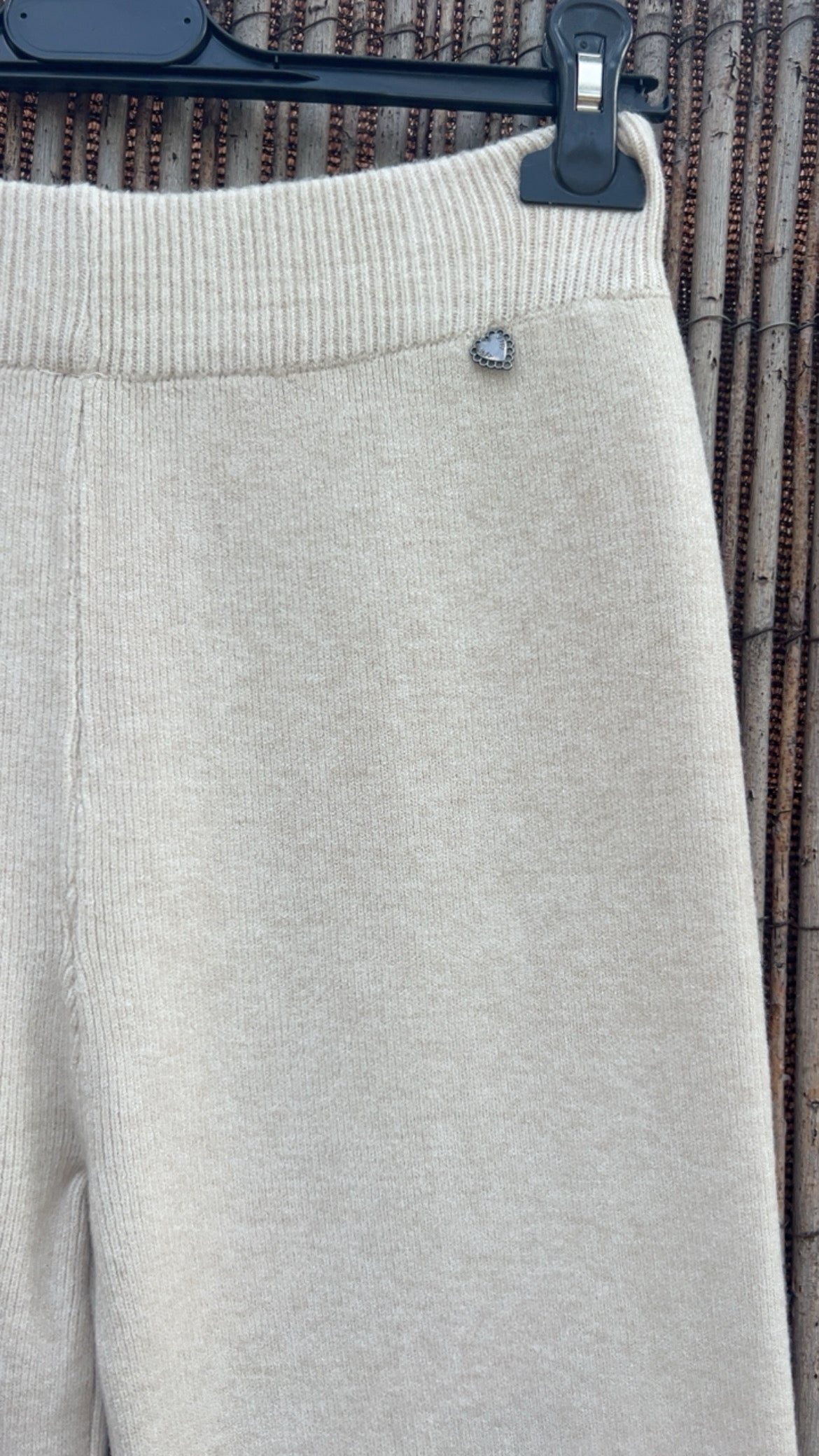 Pantalón beige punto
