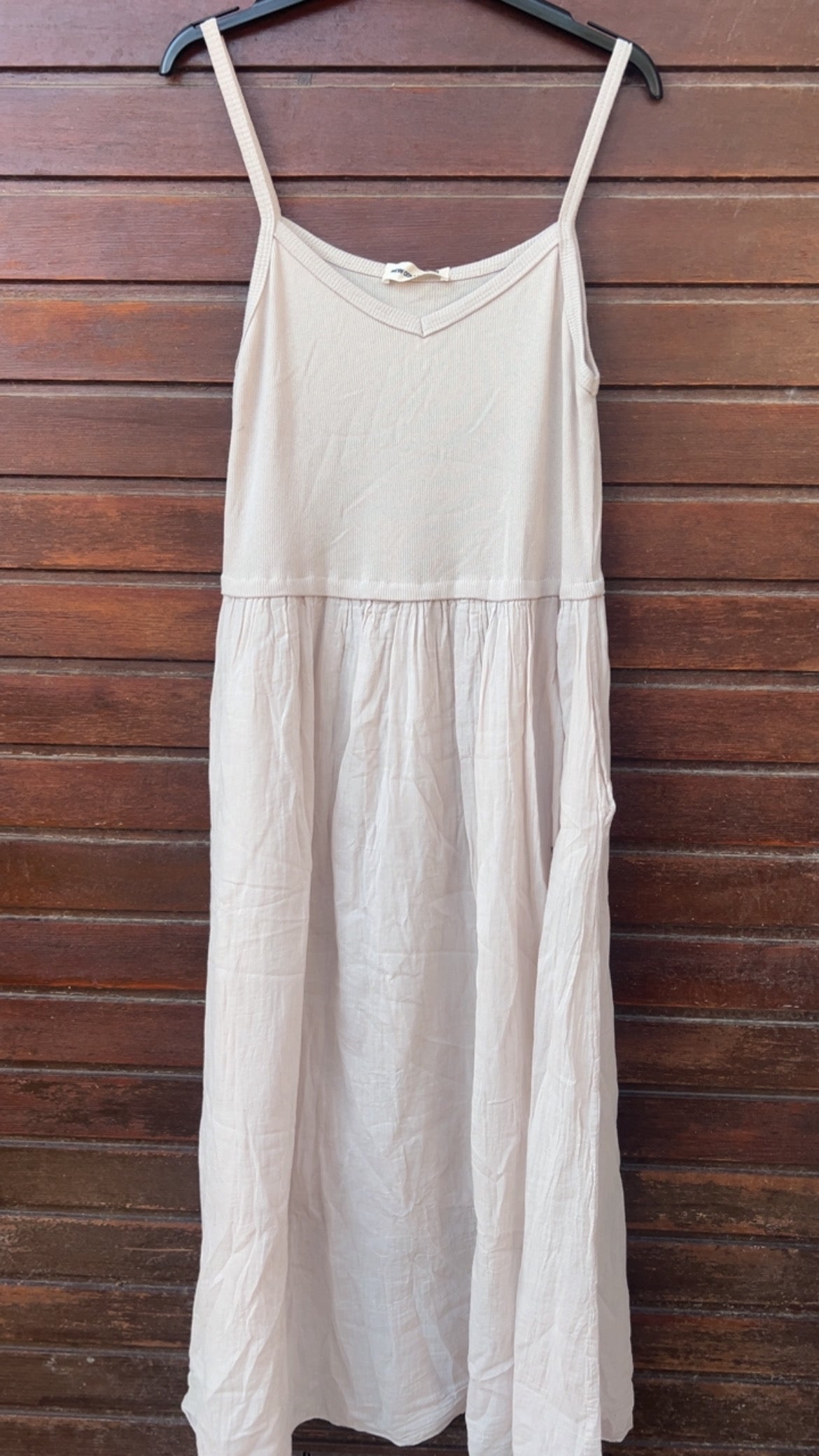 Vestido beige tirantes