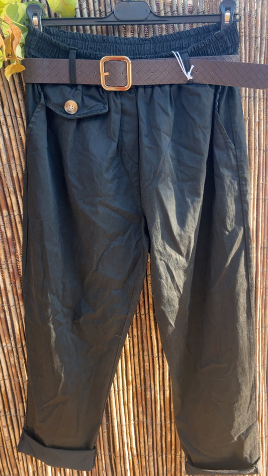 Jogger negro detalle bolsillo