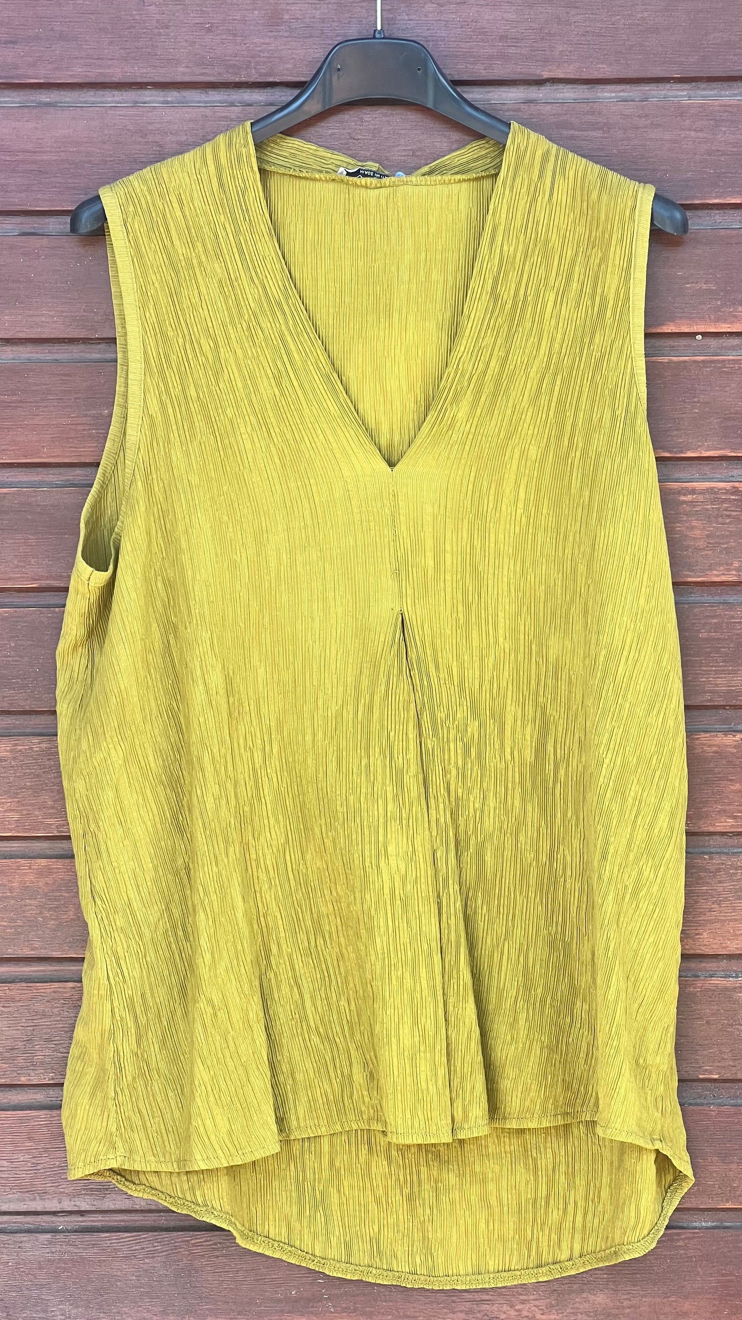 Blusa pistacho pico
