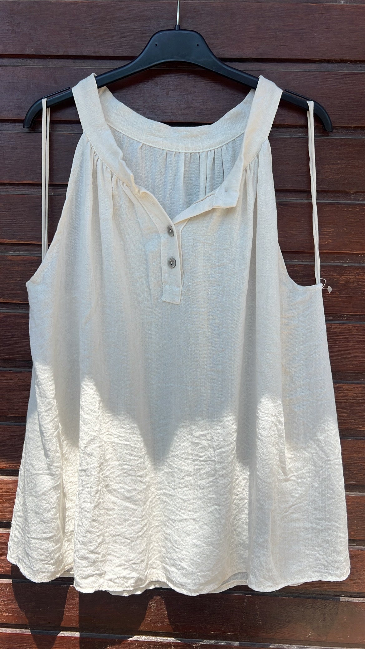 Halter botones beige