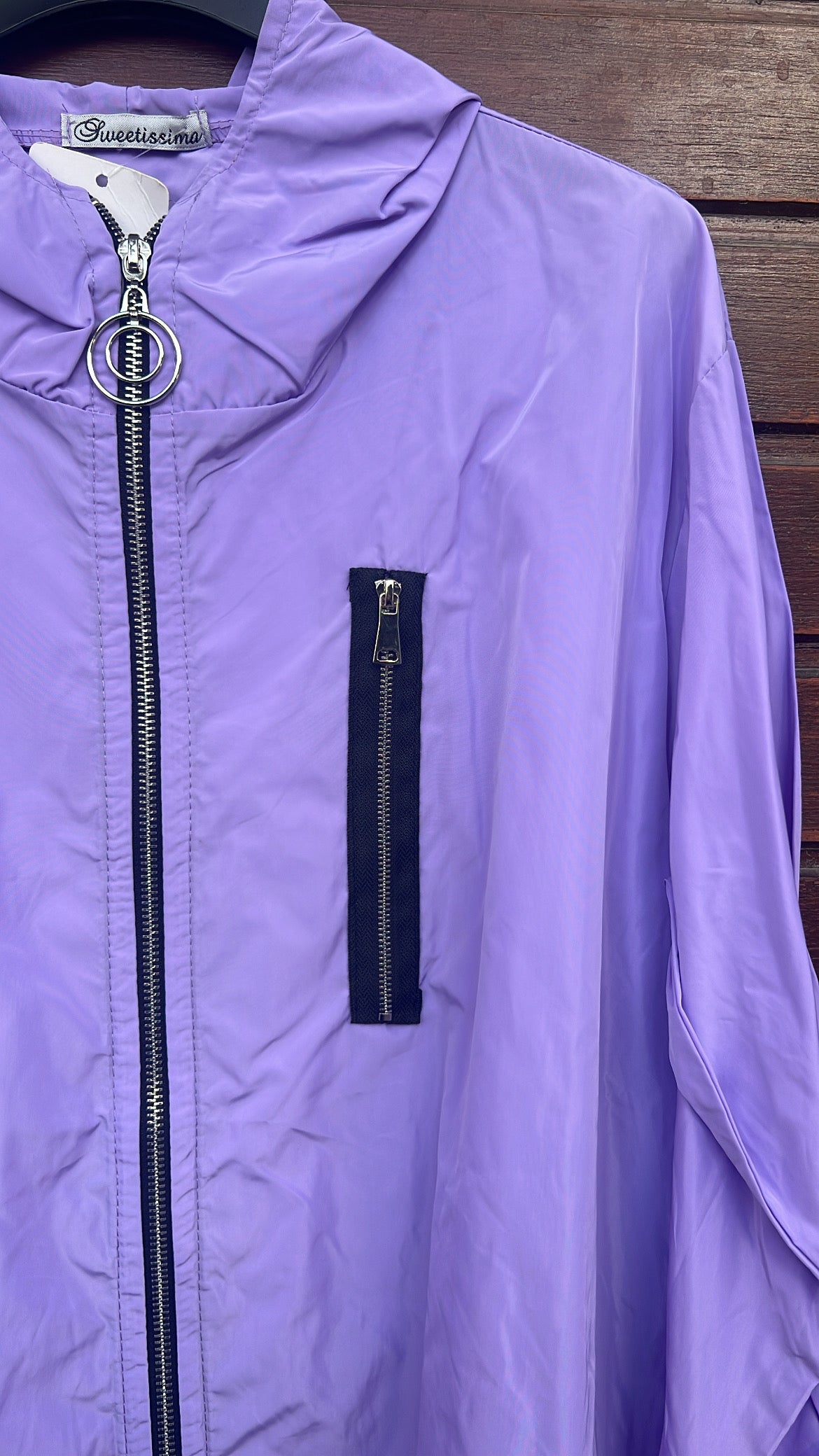Chaqueta lila detalle cremallera