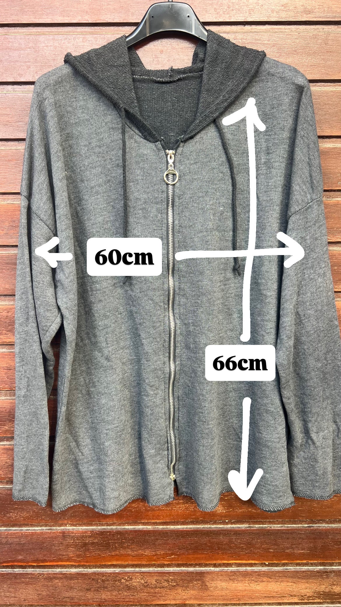 Sudadera camel con cremallera