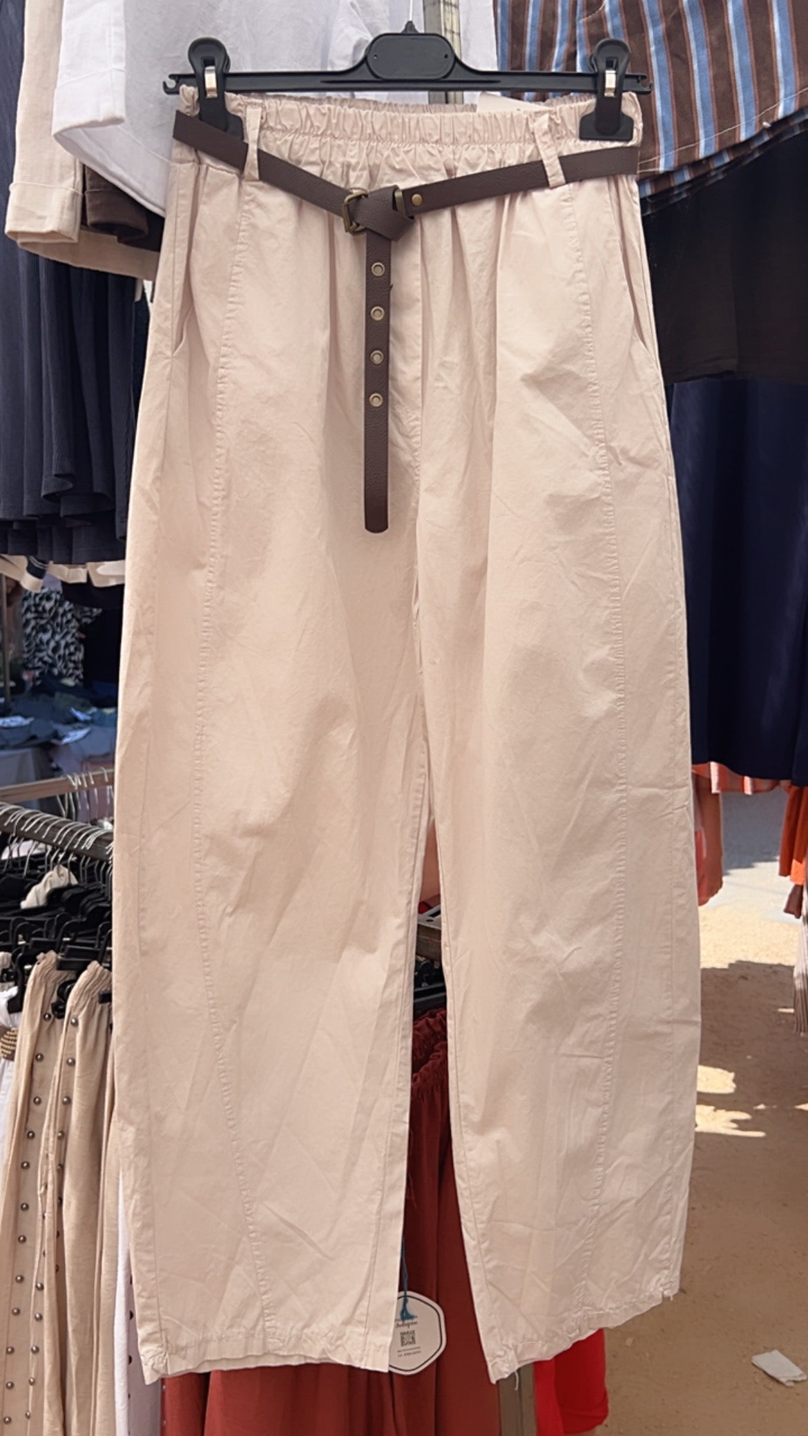 Pantalón globo beige