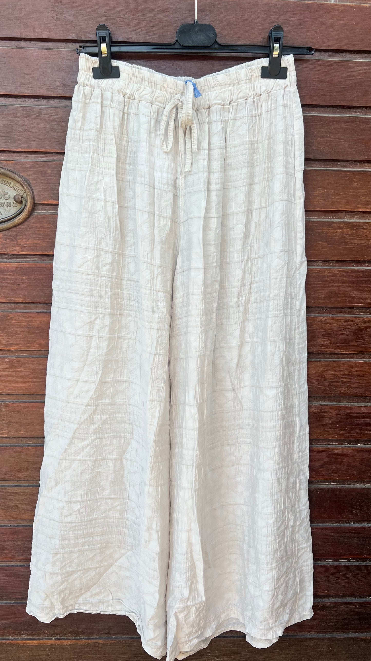 Pantalón beige cenefa