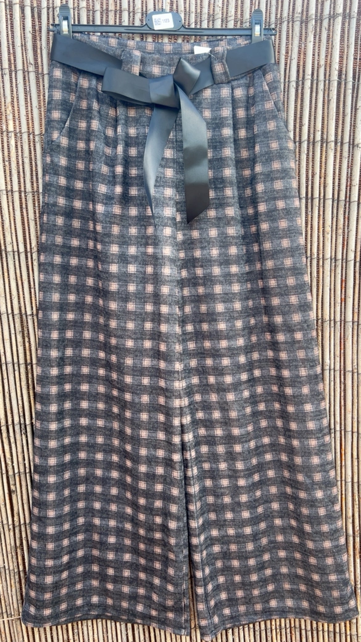 Pantalón cuadritos camel