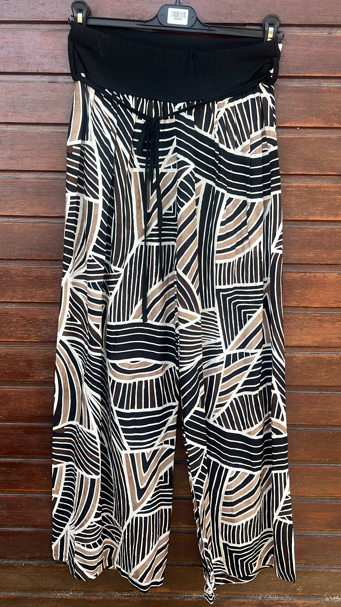 Pantalón estampado geometrico negro