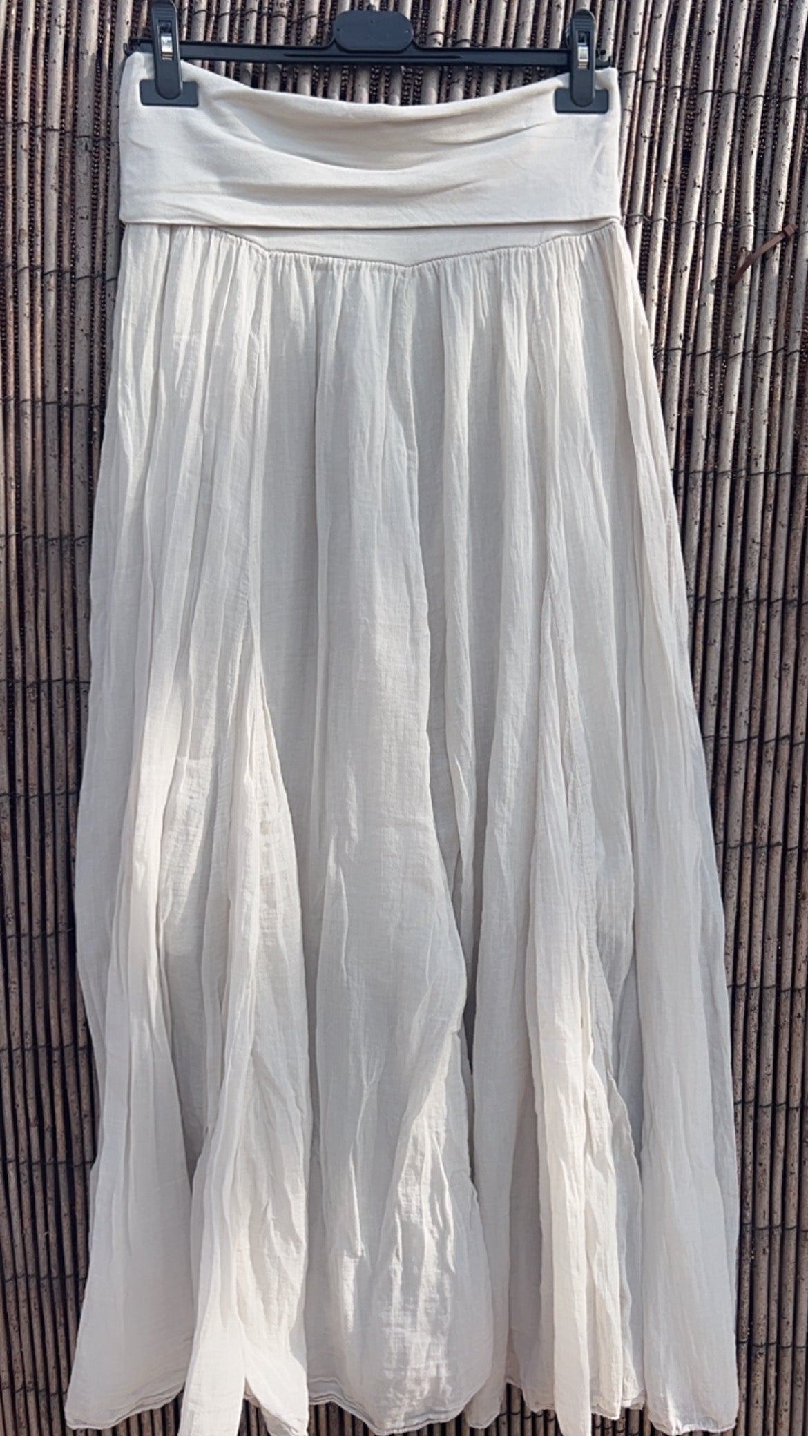 Falda beige