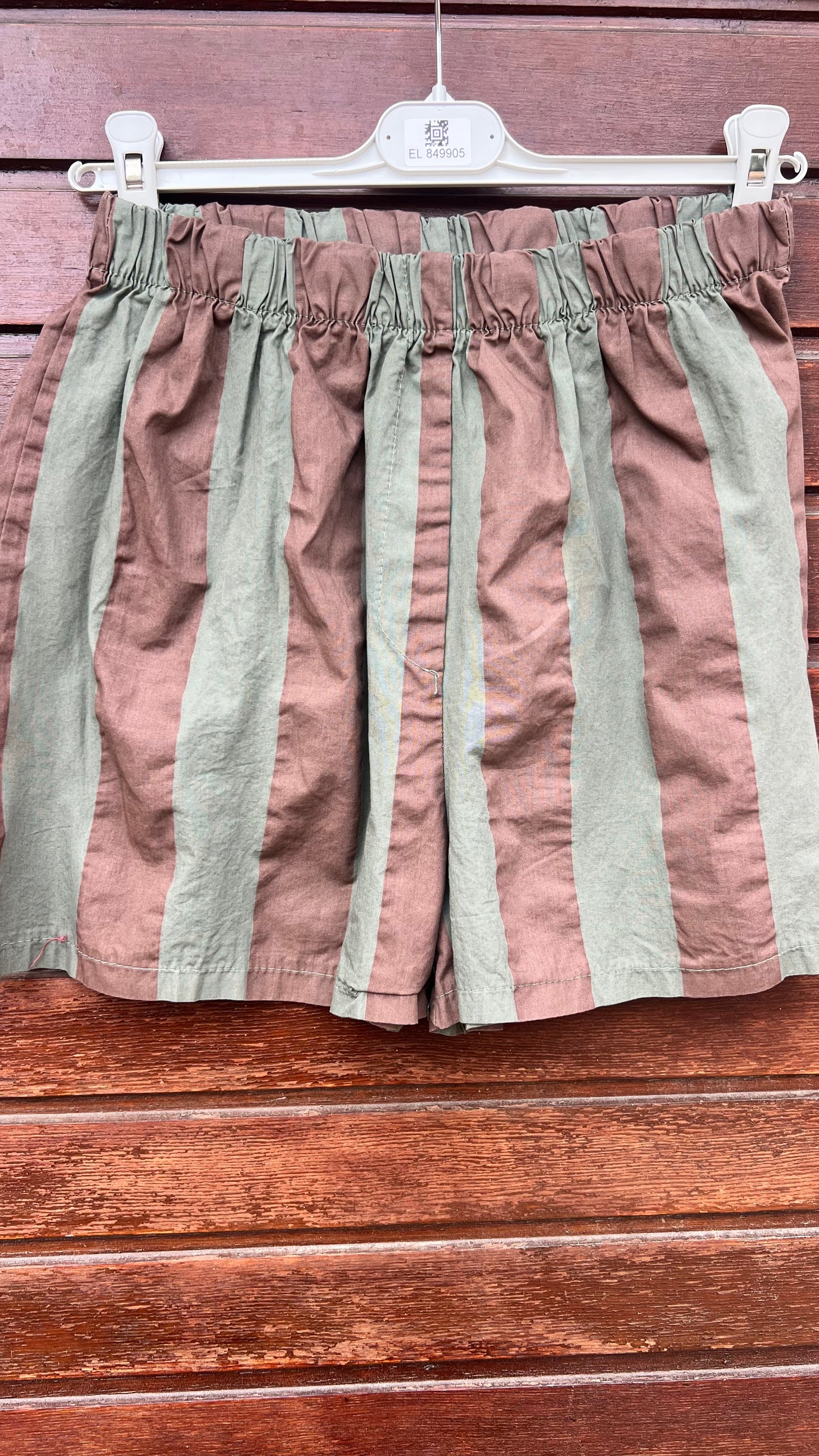 Pantalón rayas caki