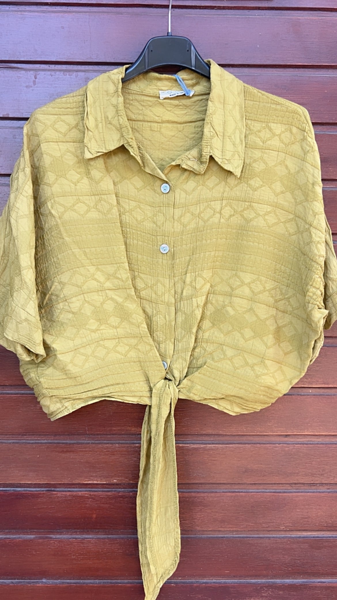 Camisa pistacho cenefa