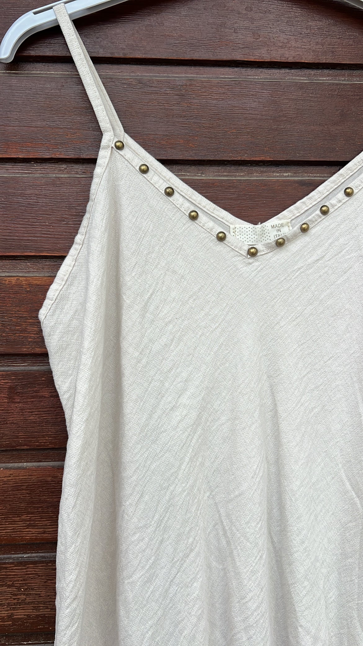 Vestido tachuelas beige