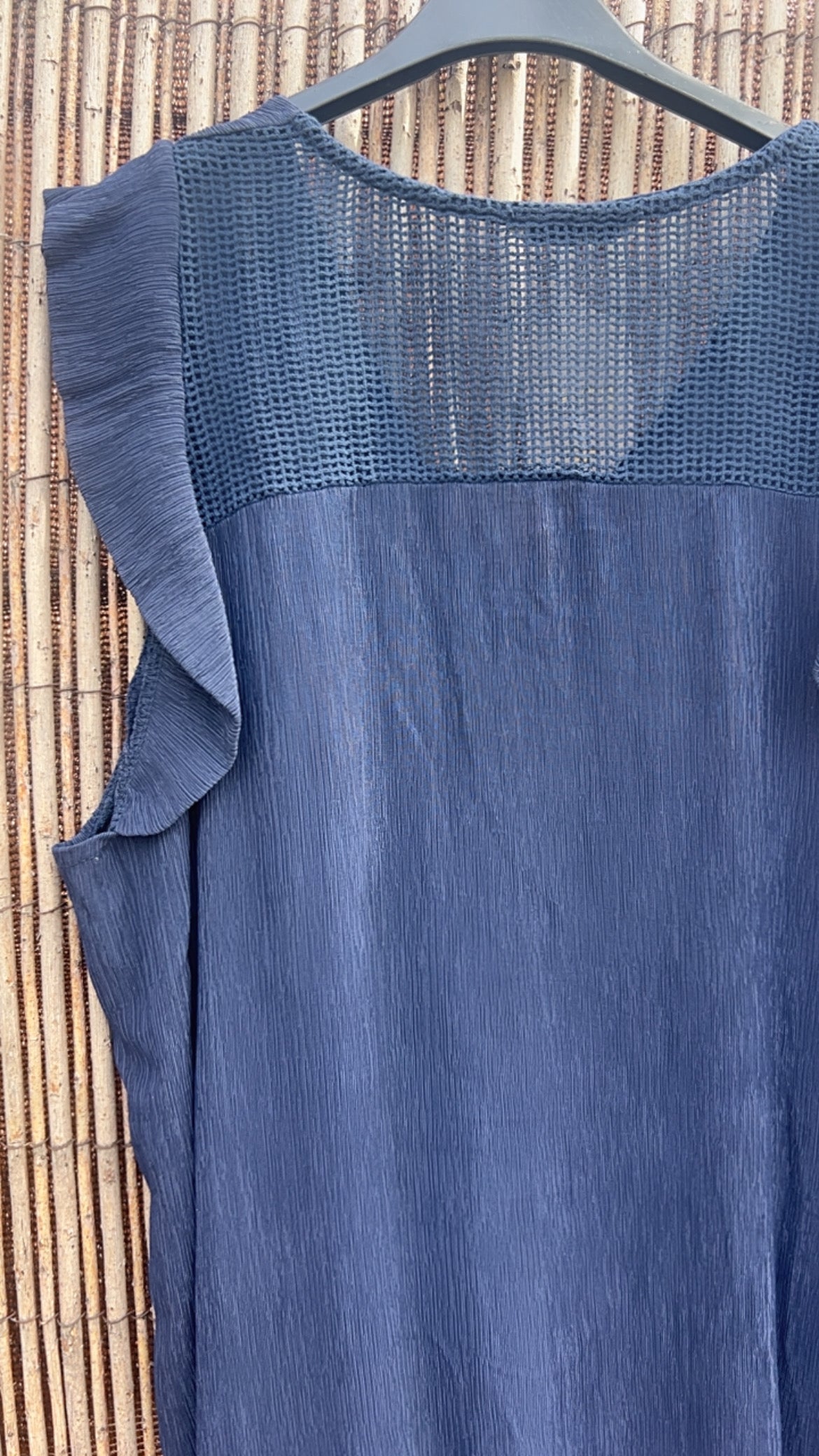 Vestido marino detalle tres botones