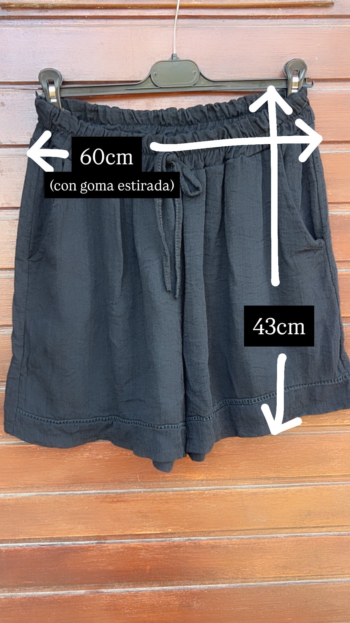 Pantalón corto beige