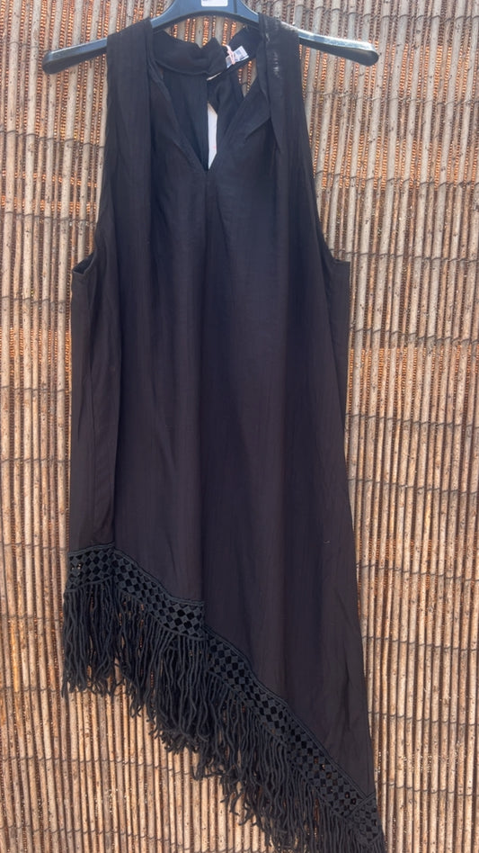 Blusa negra flecos