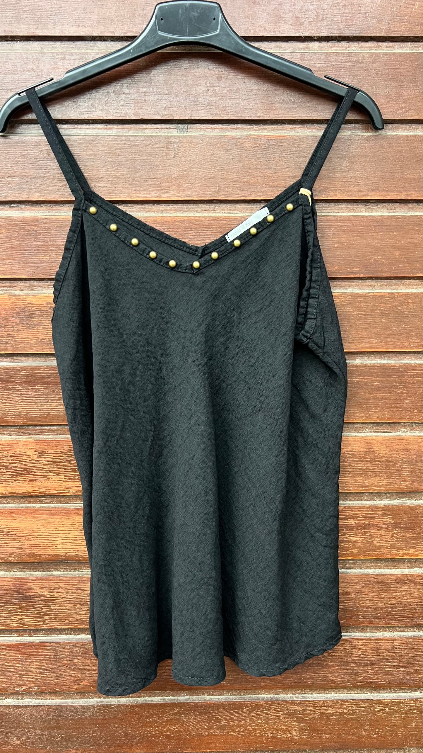 Top tachuelas negro
