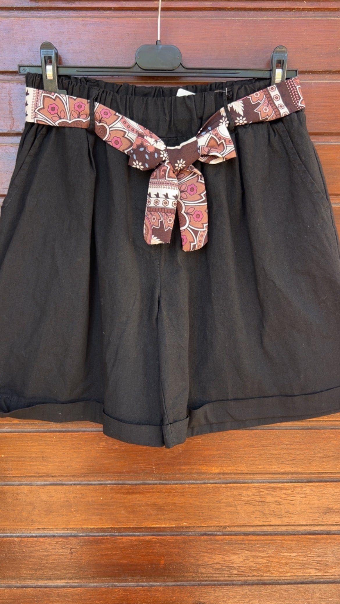 Pantalón corto negro