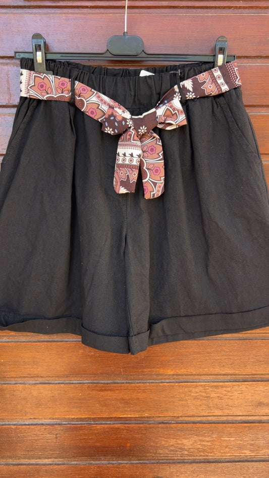 Pantalón corto negro
