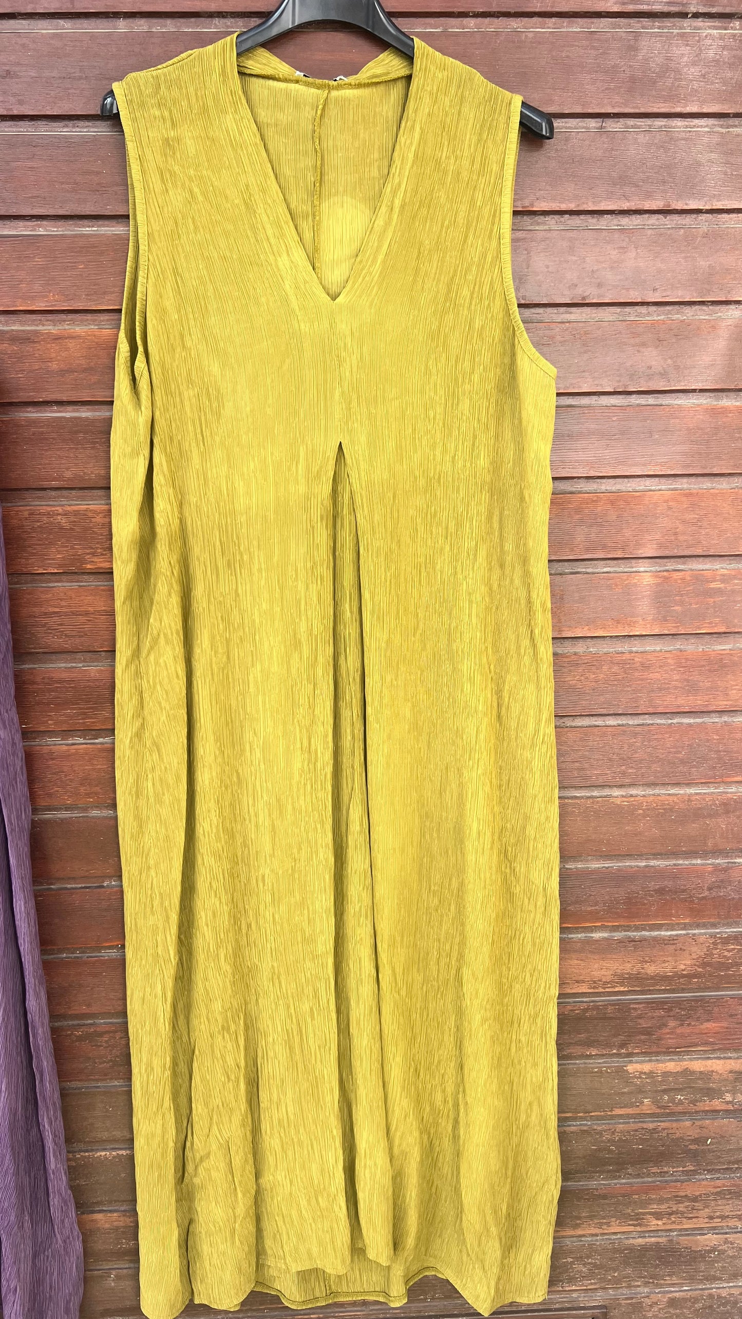 Vestido pistacho pico