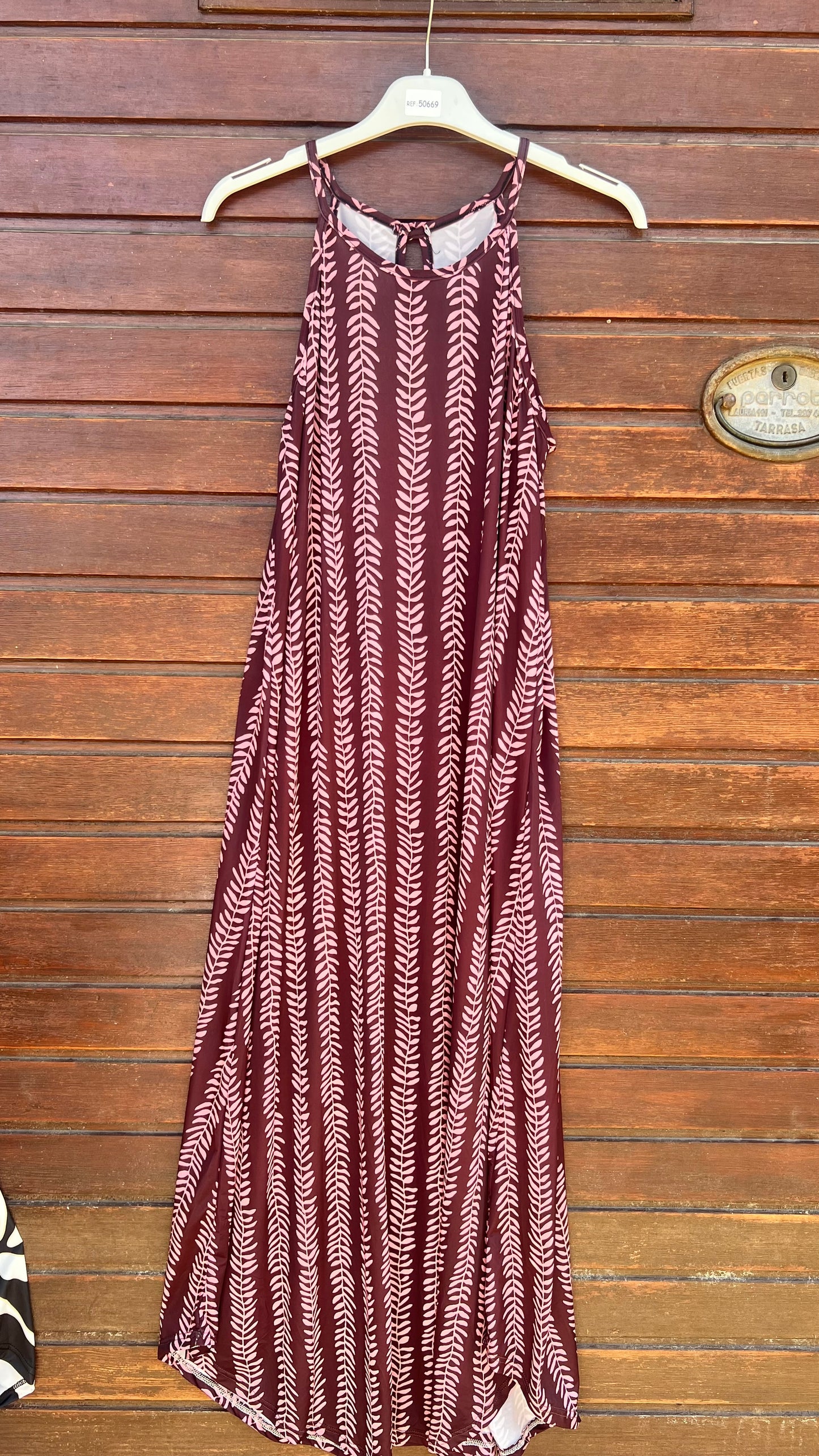 Vestido largo hojas rosas