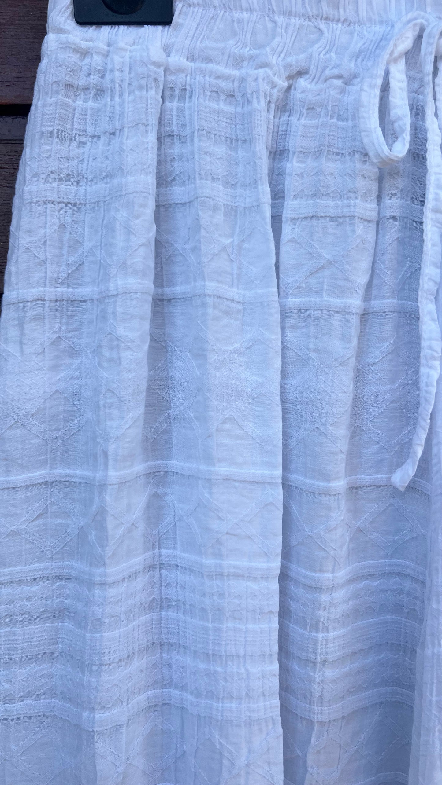 Pantalón blanco cenefa