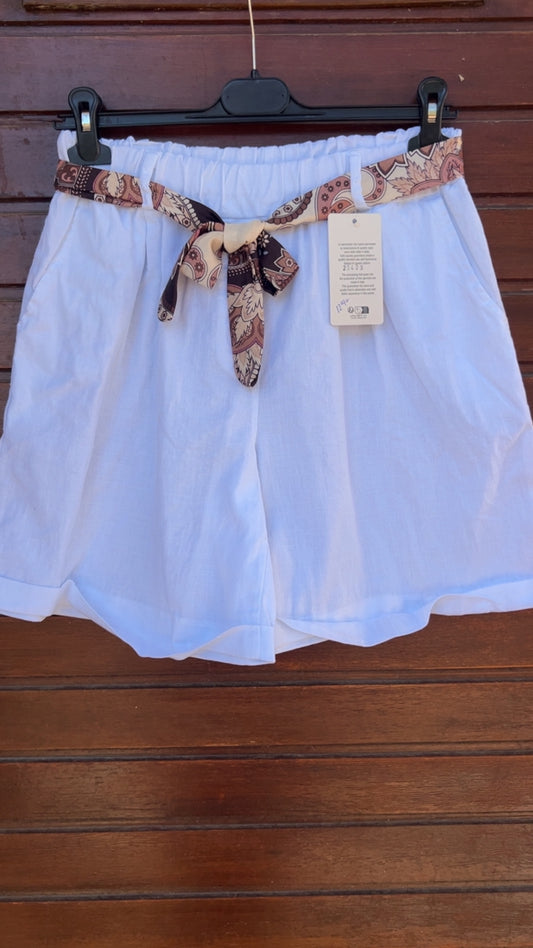 Pantalón corto blanco