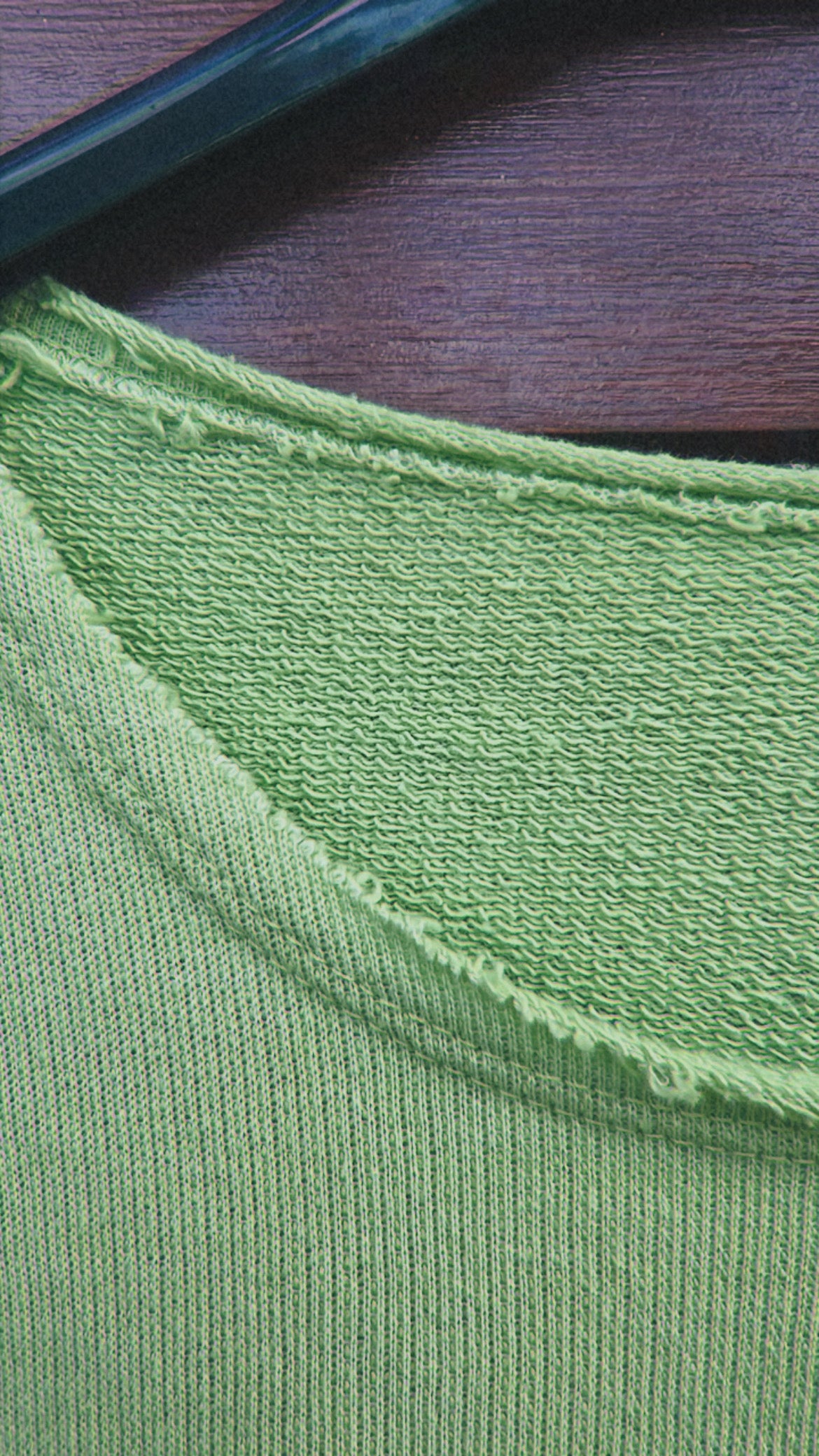 Sudadera bordado flor pistacho
