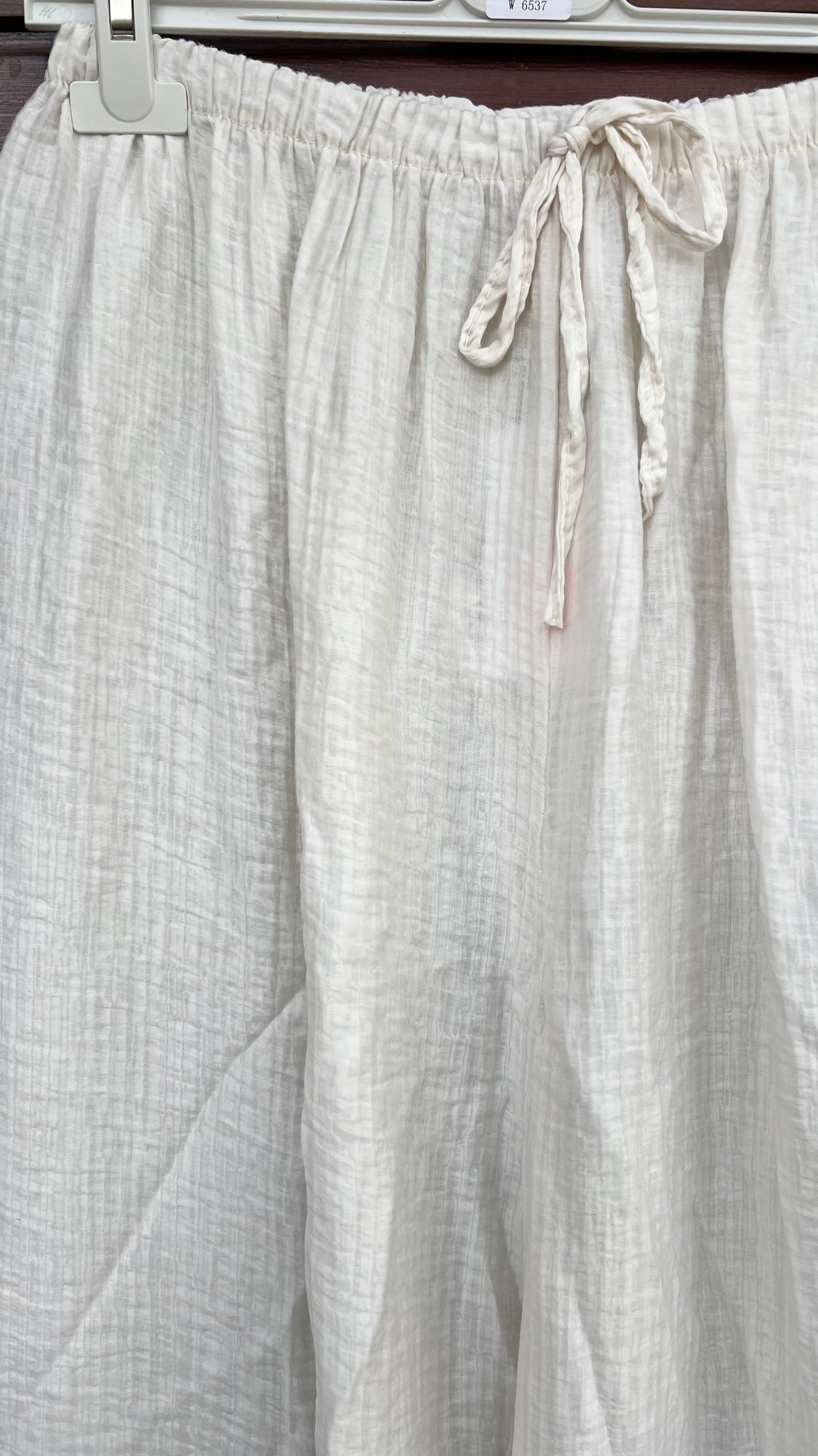 Pantalón ancho crudo