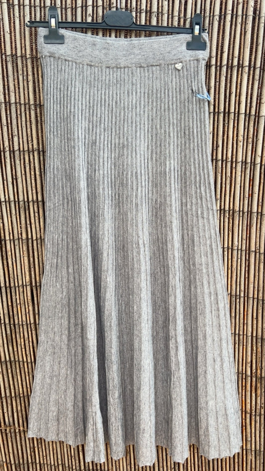 Falda gris canalé