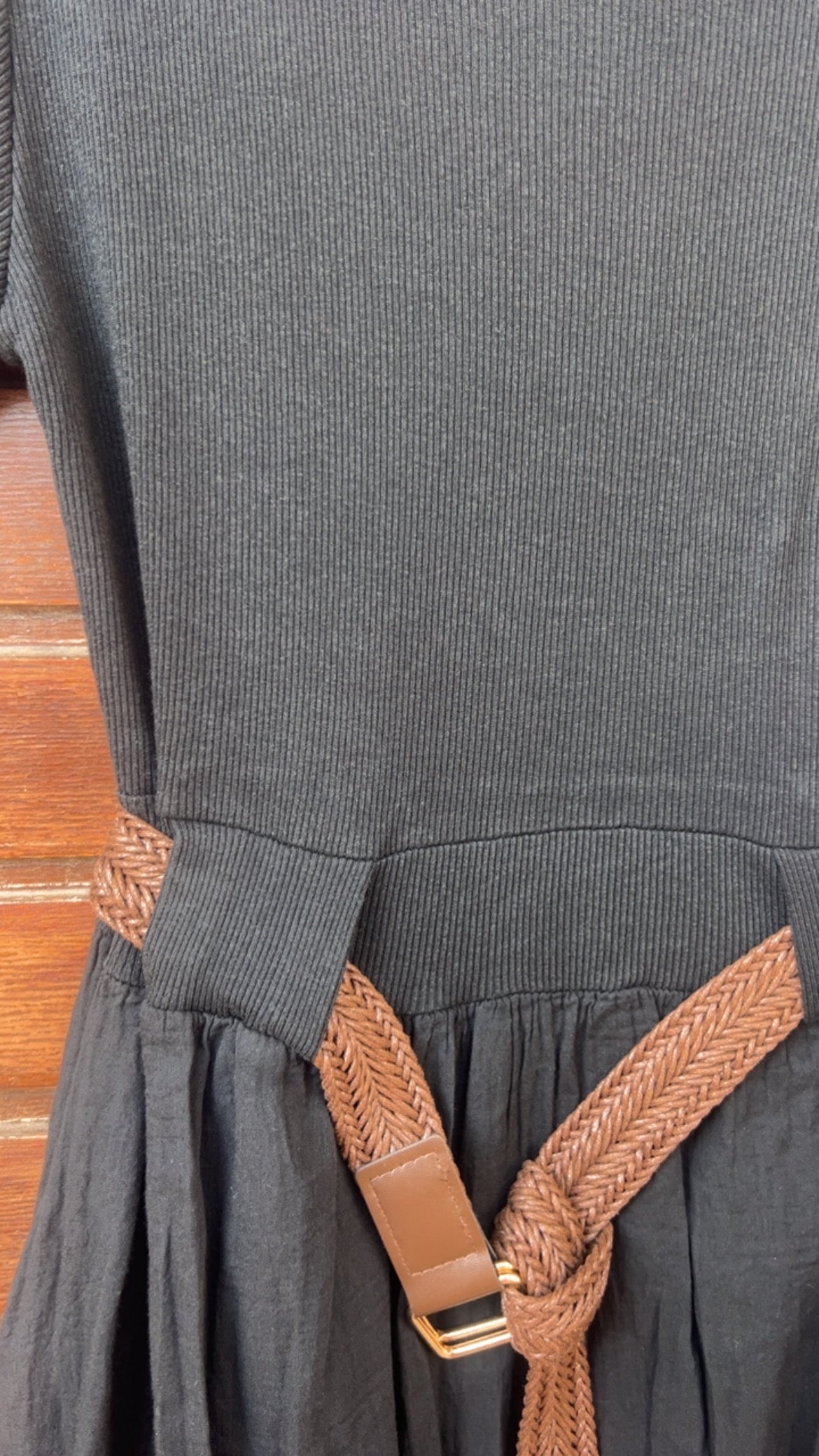 Vestido negro con cinturón