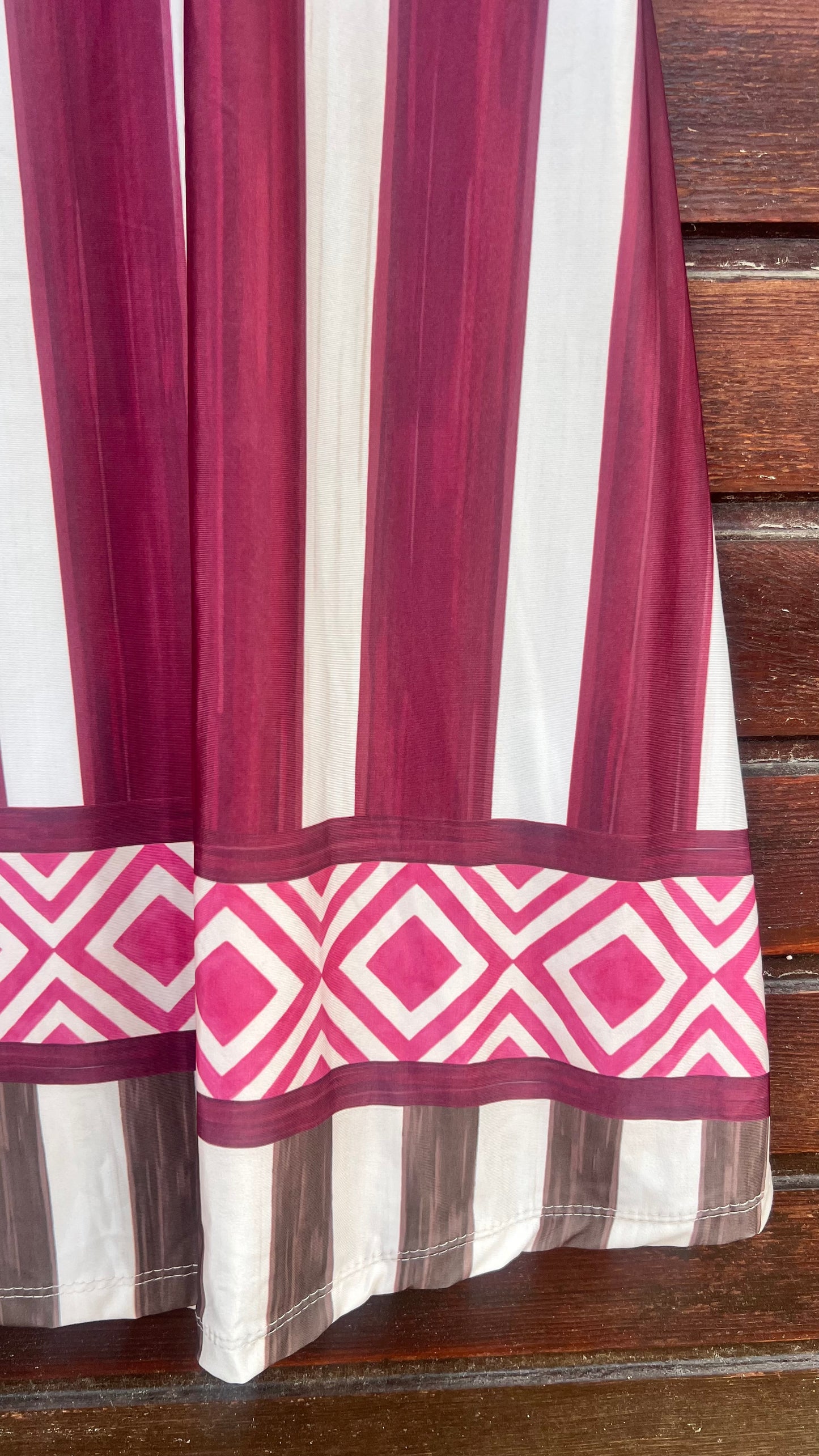 Vestido licra granate ribete xoco