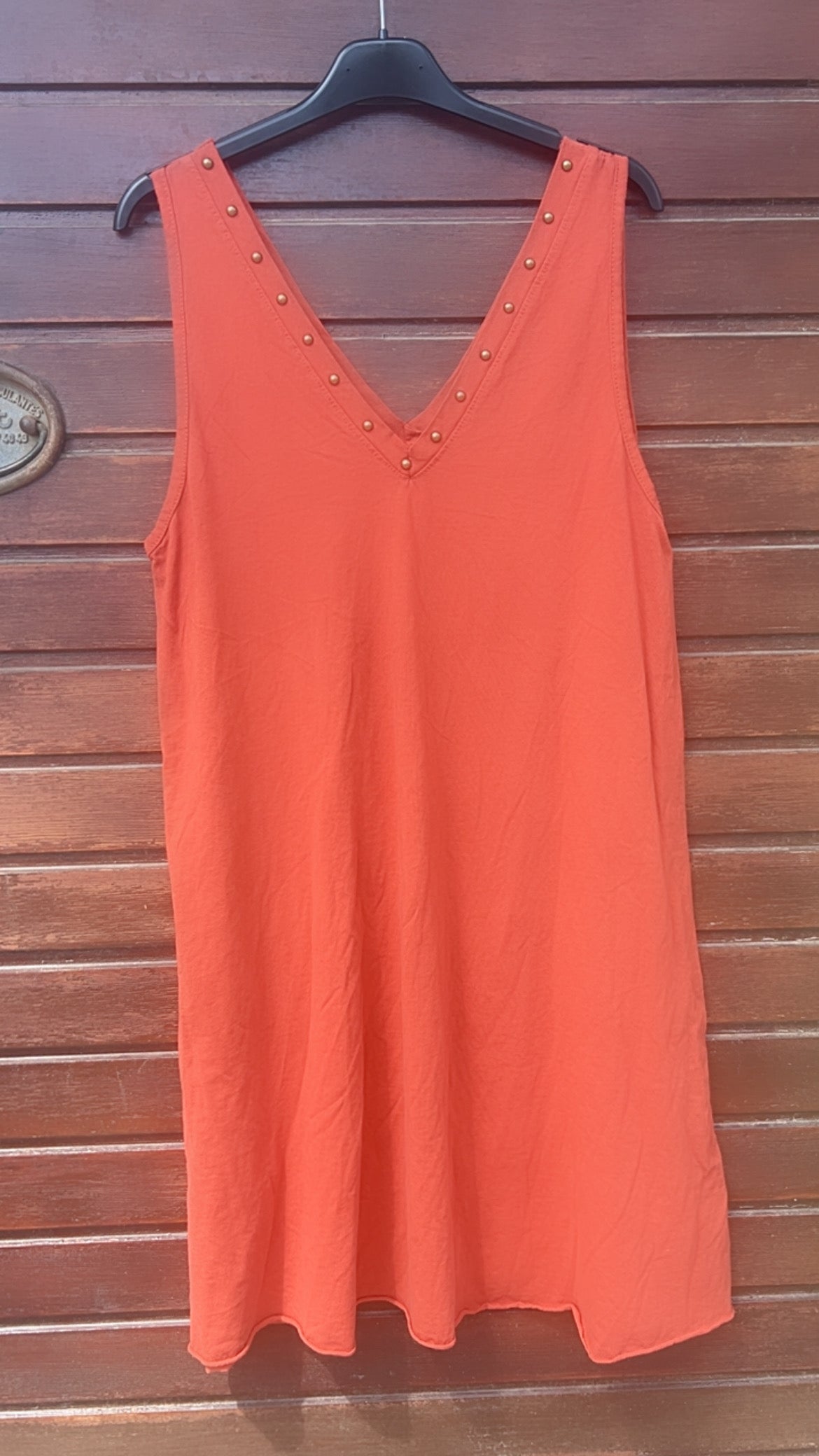 Vestido teja tachuelas