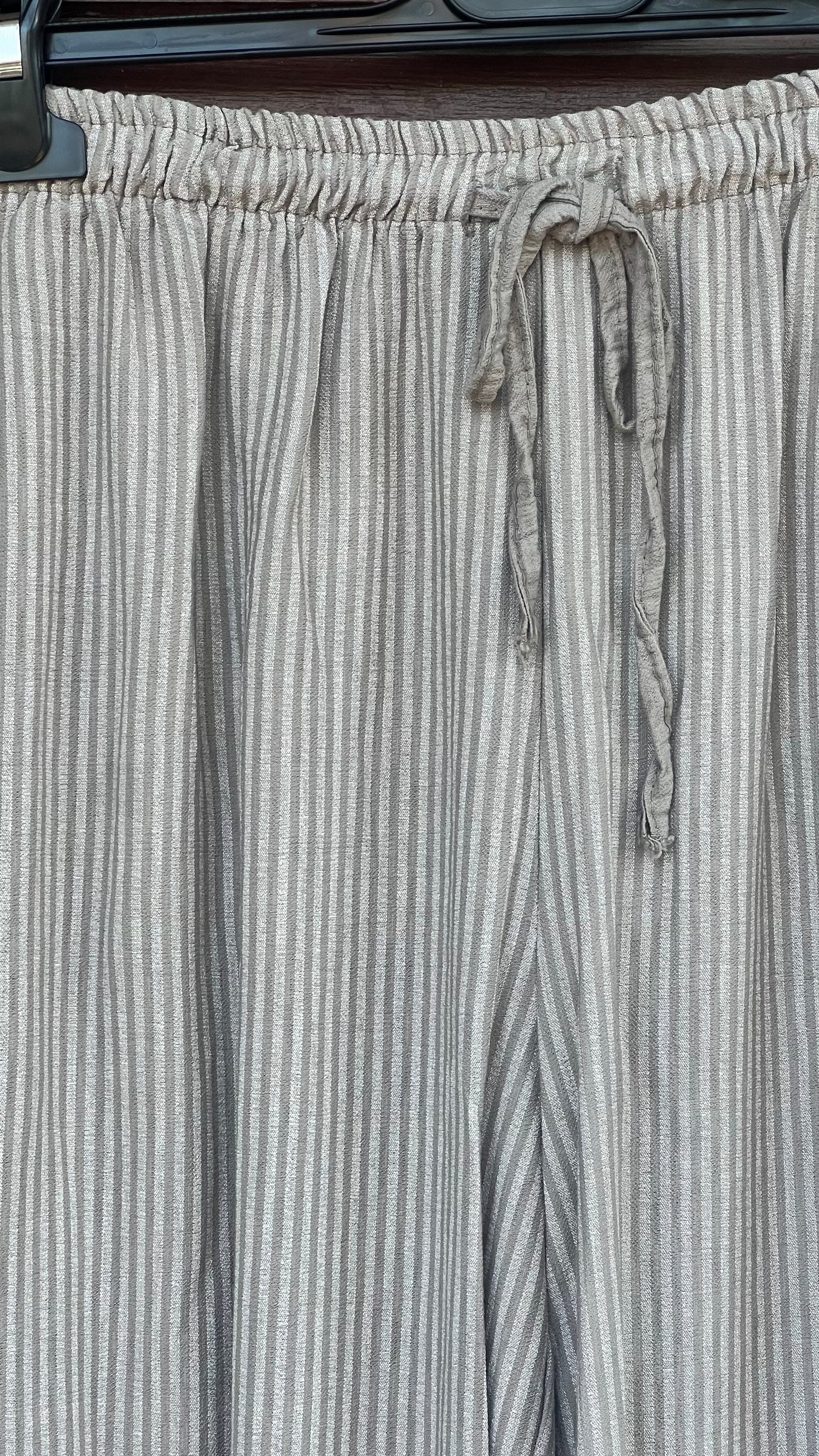 Pantalón bombacho taupe