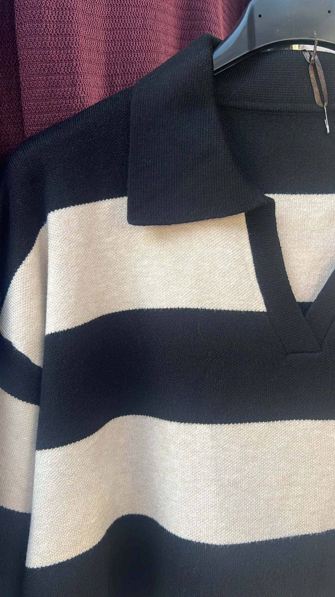 Polo rayas negro