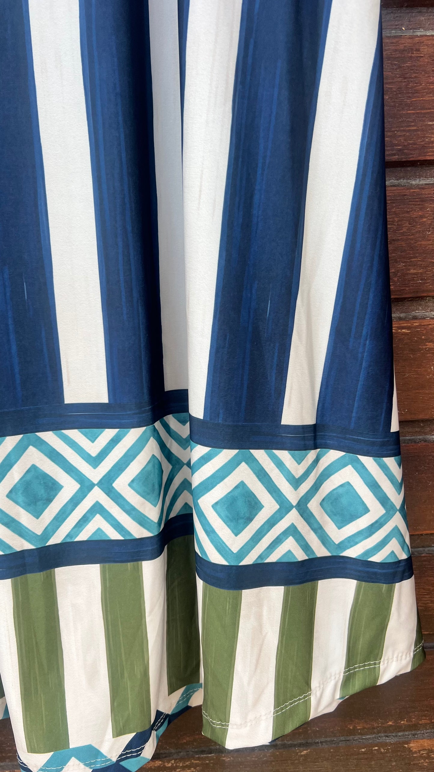 Vestido licra azul ribete pistacho
