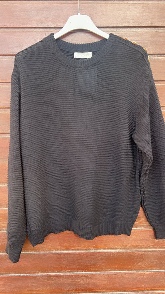 Jersey negro detalle botones