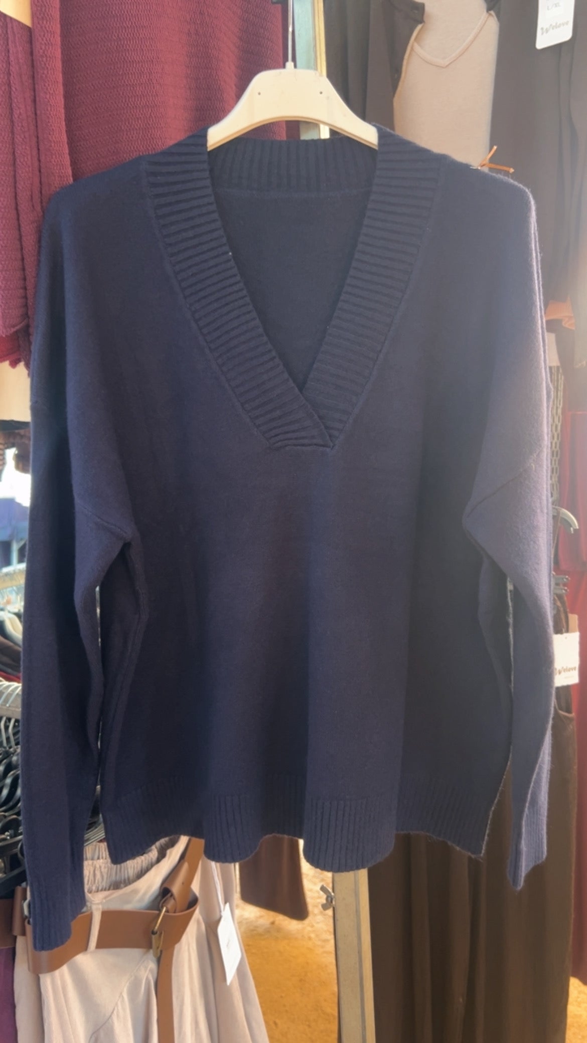 Jersey marino cuello pico