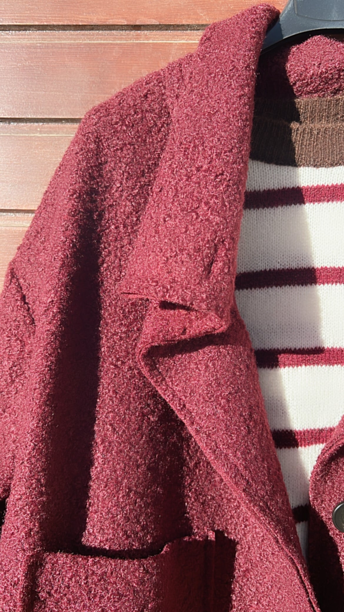 Chaqueta corta granate