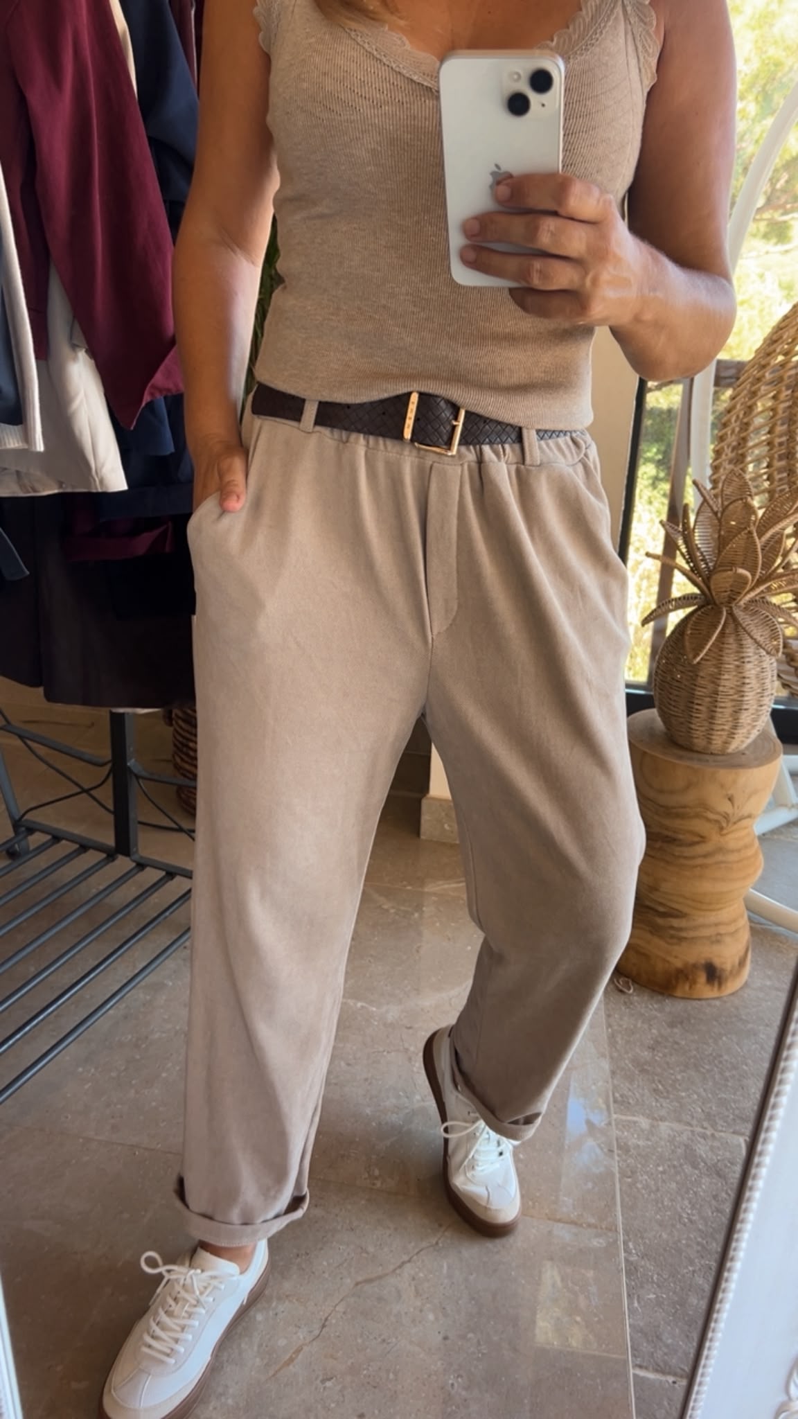 Pantalón beige esencial