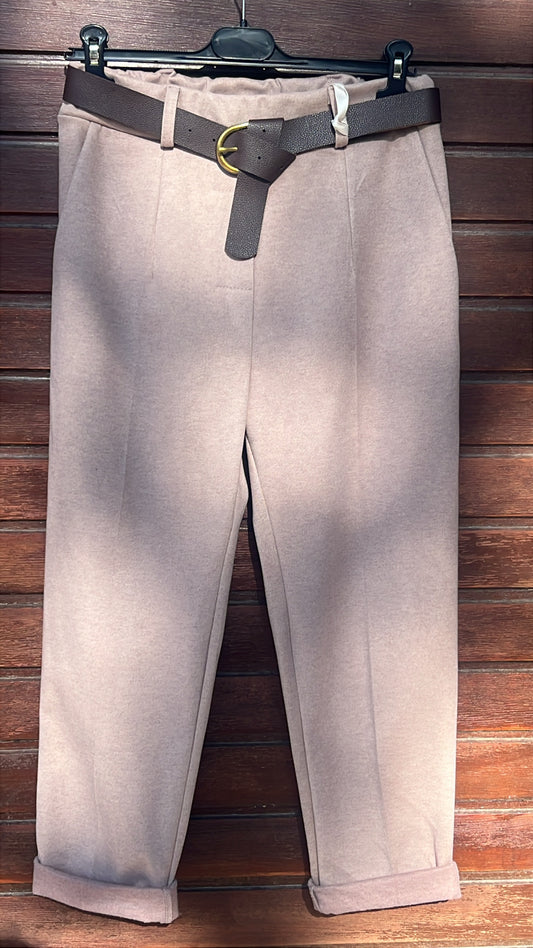 Pantalón pinzas cosidas beige